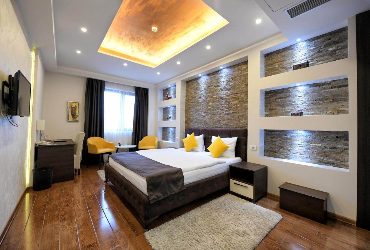 Garnet Hotel & Event Centar Ruma Luaran gambar