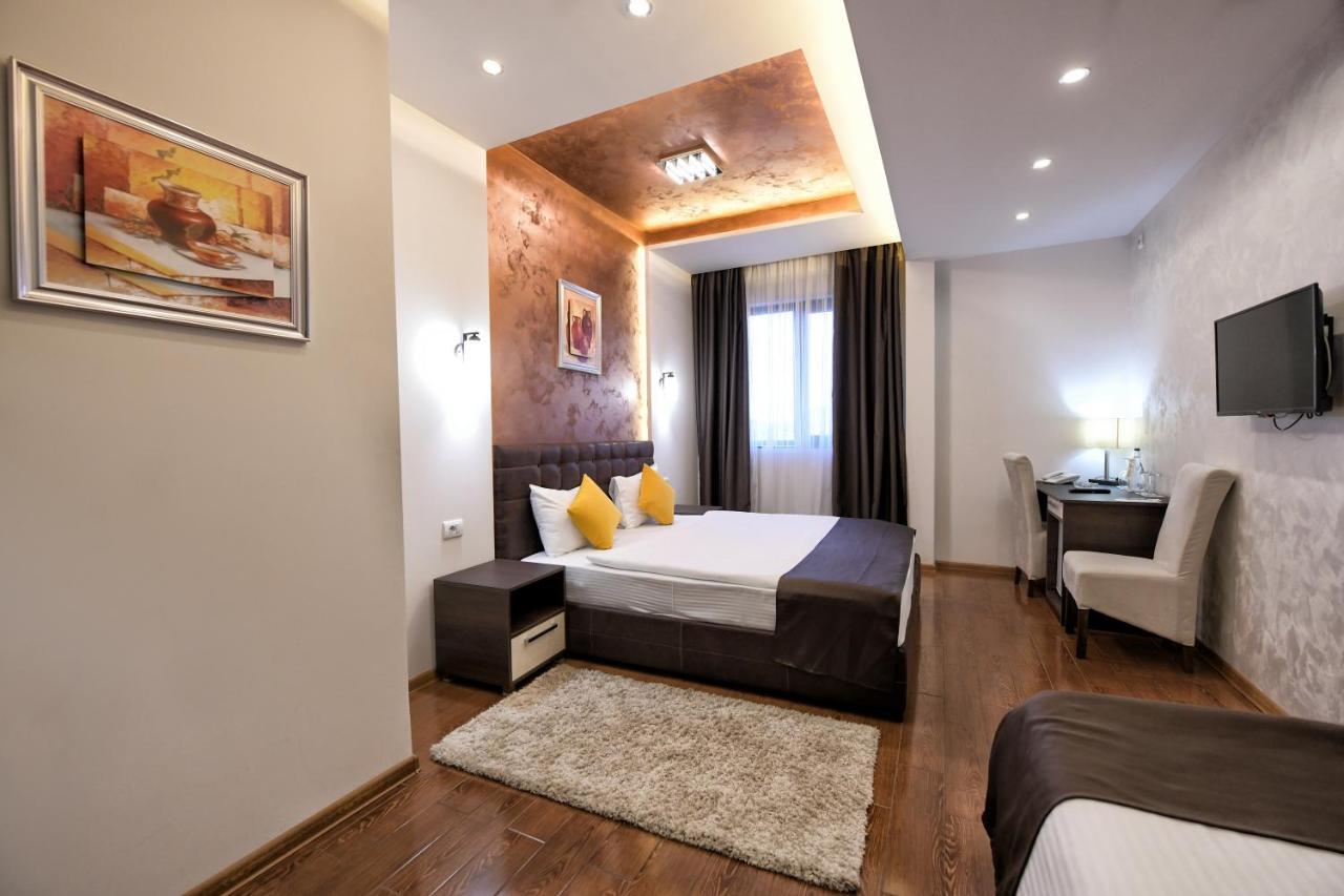 Garnet Hotel & Event Centar Ruma Luaran gambar