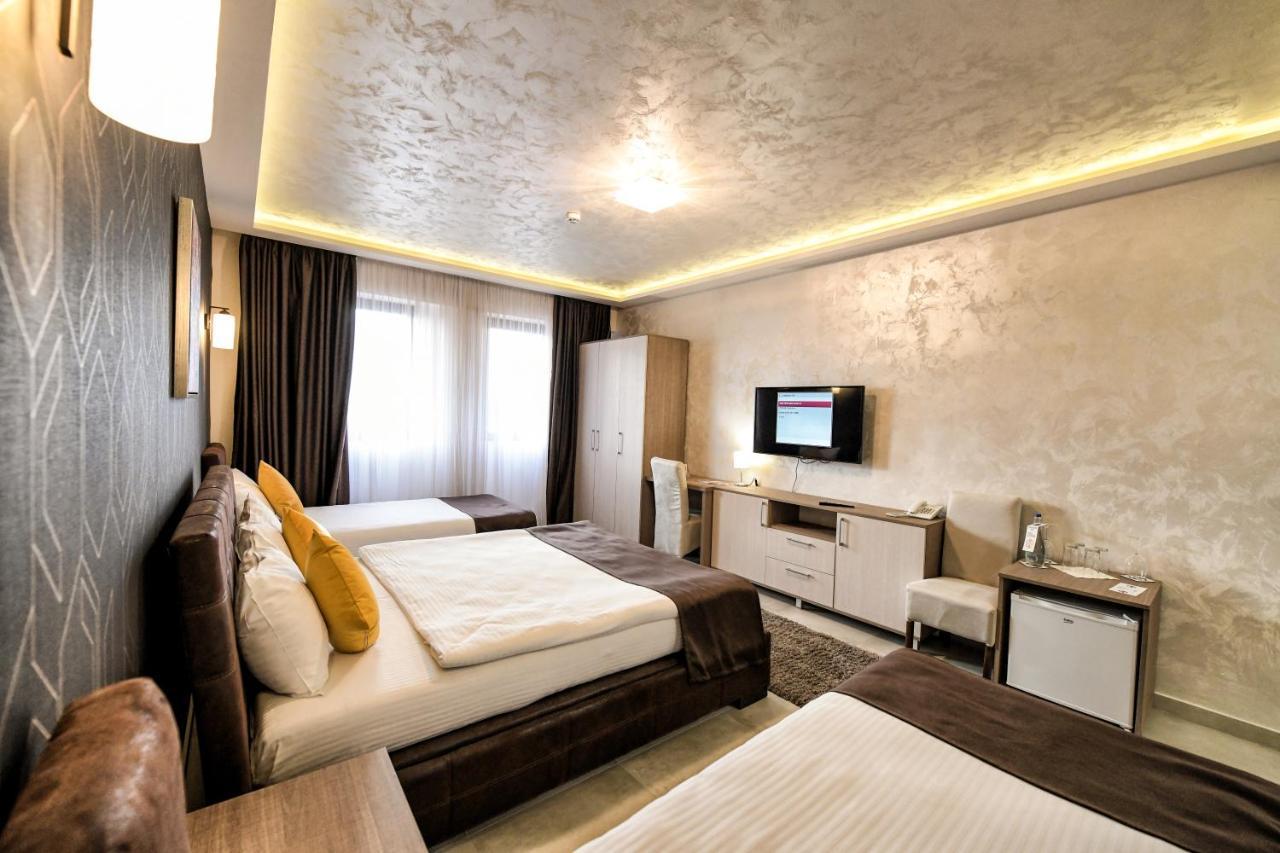 Garnet Hotel & Event Centar Ruma Luaran gambar