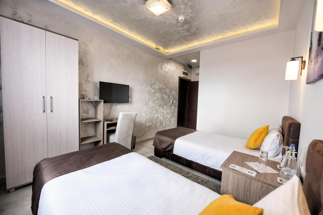 Garnet Hotel & Event Centar Ruma Luaran gambar
