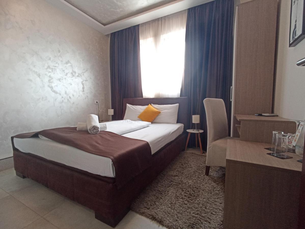 Garnet Hotel & Event Centar Ruma Luaran gambar