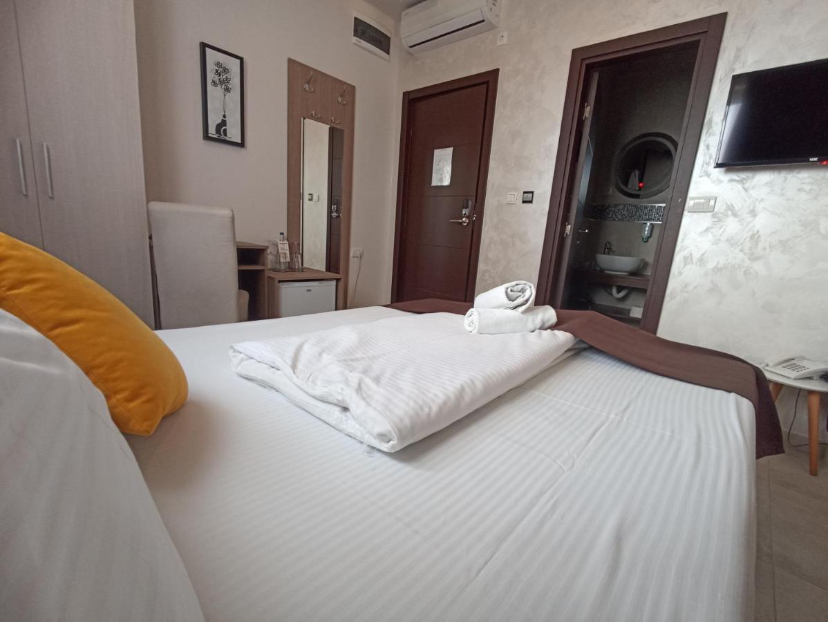Garnet Hotel & Event Centar Ruma Luaran gambar