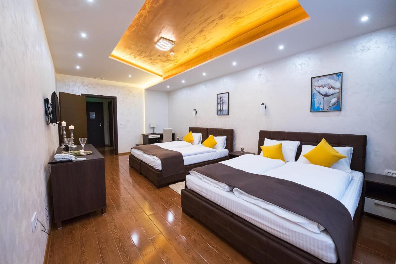 Garnet Hotel & Event Centar Ruma Luaran gambar